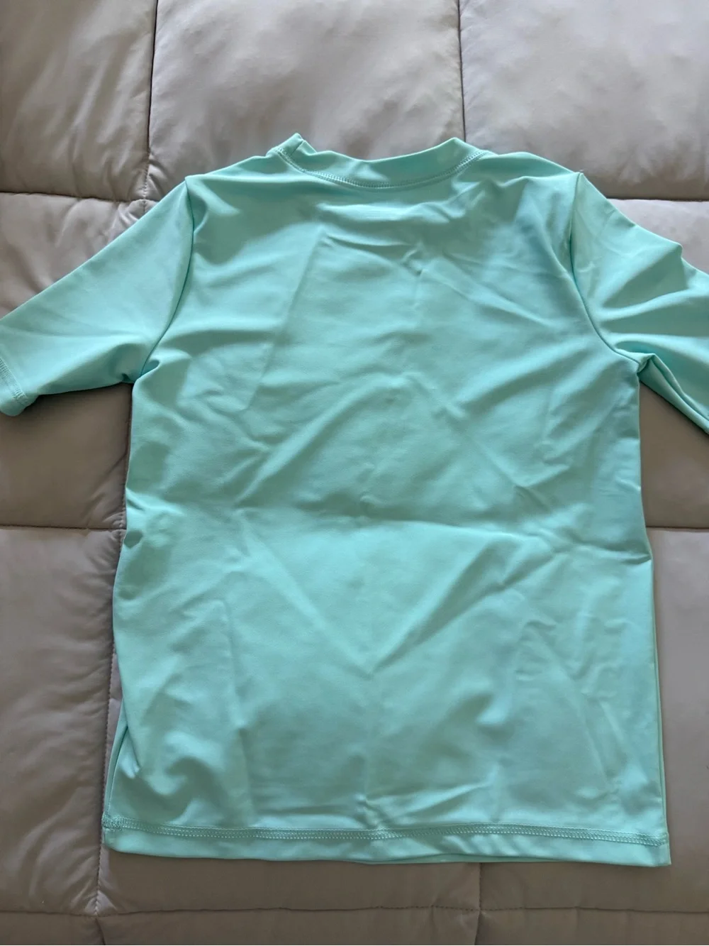BNW KIDS CARTER SWIM RASHGUARD, SHIRT, SIZE 8Y
